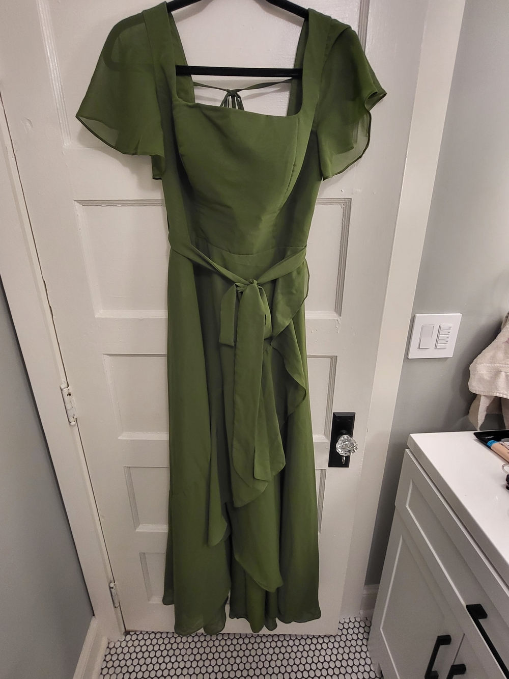 Elegant Green Flutter Sleeve Bridesmaid Dress